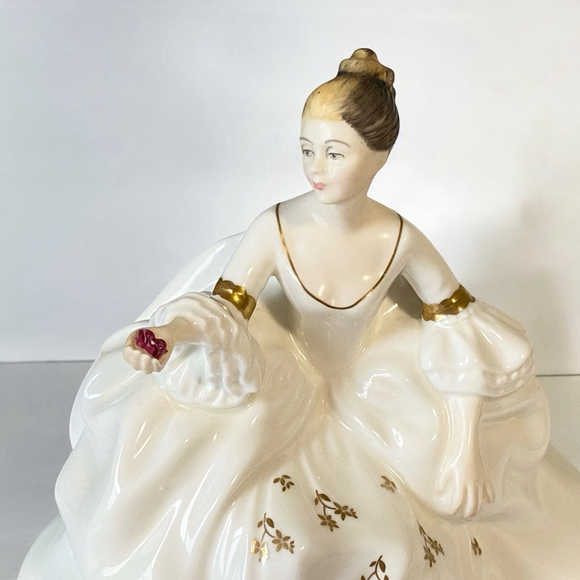 Vintage 1960s Royal Doulton Doll Figurine My Love HN 2339 White Gold - Picture 6 of 8